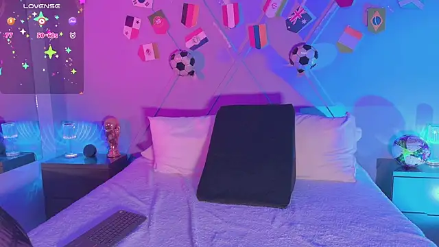 emmajohnss online show from 07-17-26, 03:57