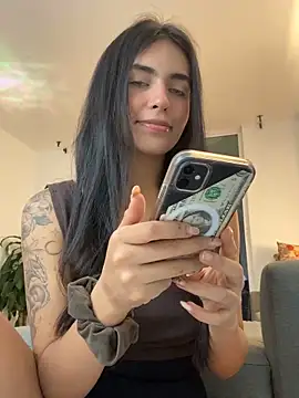 DaphneUwu online show from 03-27-26, 01:44