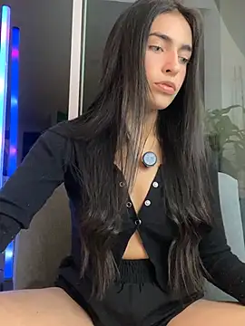 Snapshot of DaphneUwu chatting on 07-11-26, 01:30 DaphneUwu online show from 07-11-26, 01:30