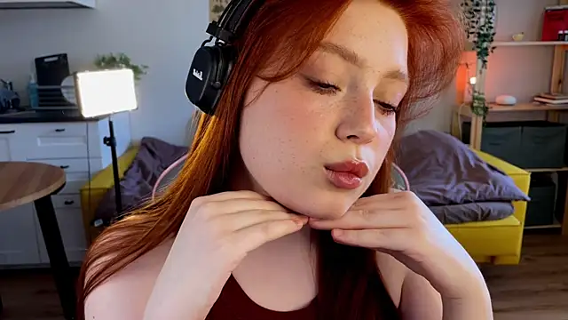 Sofy Benson online show from 05-14-26, 01:51