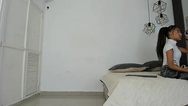 kristyl paez online show from 04-25-26, 07:00