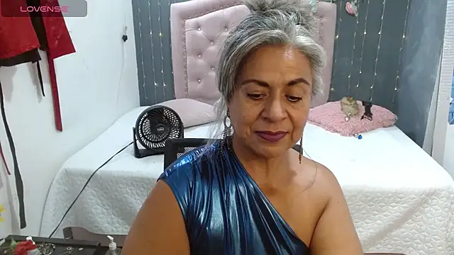 Snapshot of lalisha_96 chatting on 06-17-26, 11:05 lalisha 96 online show from 06-17-26, 11:05