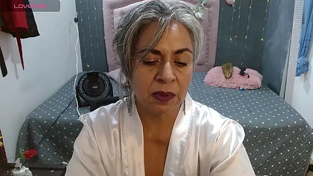 Snapshot of lalisha_96 chatting on 07-25-26, 10:18 lalisha 96 online show from 07-25-26, 10:18