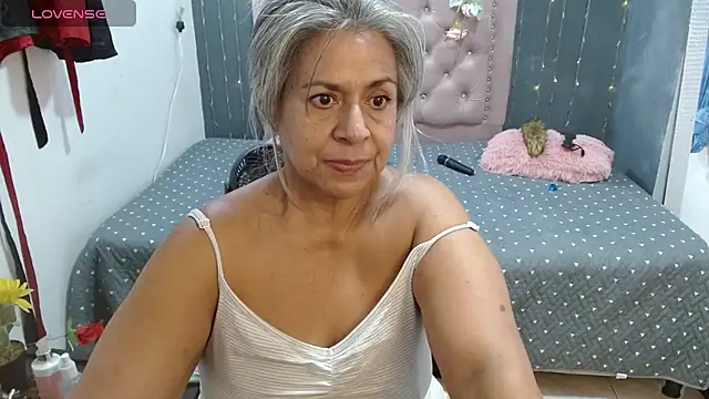 Snapshot of lalisha_96 chatting on 07-26-26, 05:53 lalisha 96 online show from 07-26-26, 05:53