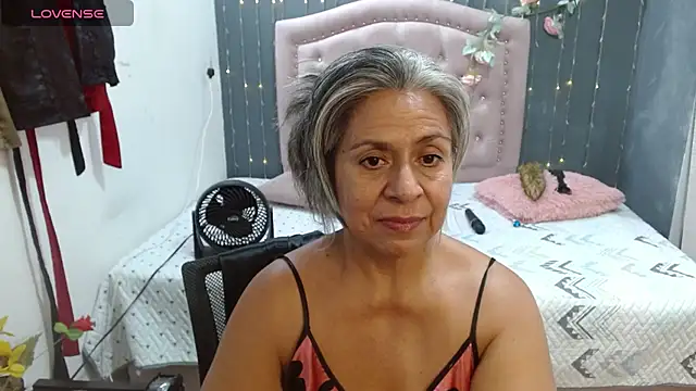 Snapshot of lalisha_96 chatting on 07-28-26, 01:01 lalisha 96 online show from 07-28-26, 01:01
