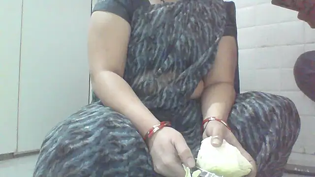 Snapshot of Riyasingh9 chatting on 12-10-24, 04:24 Riyasingh9 online show from 12-10-24, 04:24