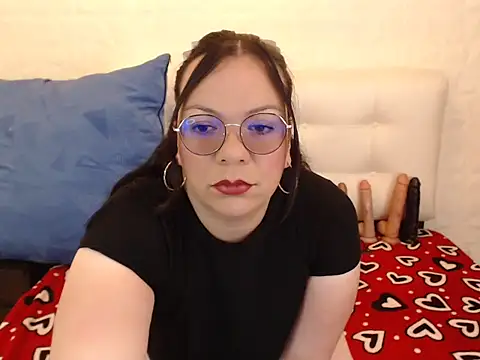 Snapshot of Angiee_BBW chatting on 10-07-25, 07:11 Angiee BBW online show from 10-07-25, 07:11
