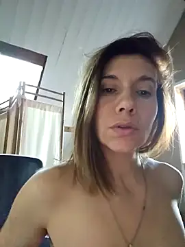 Snapshot of Lina_lou4 chatting on 02-04-25, 04:29 Lina lou4 online show from 02-04-25, 04:29