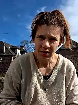 Snapshot of Lina_lou4 chatting on 03-05-25, 11:28 Lina lou4 online show from 03-05-25, 11:28