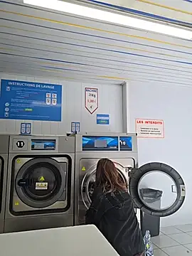 Lina lou4 online show from 04-24-26, 08:17