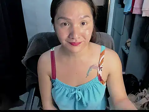 Snapshot of soooooANGEL chatting on 11-18-25, 01:00 soooooANGEL online show from 11-18-25, 01:00