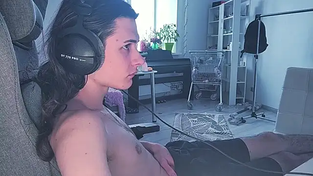 CandyChell online show from 04-21-26, 12:44