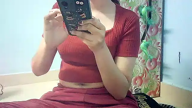 lovelydesi21 online show from 02-12-25, 12:01