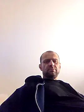 Roman0798 online show from 12-17-25, 02:45