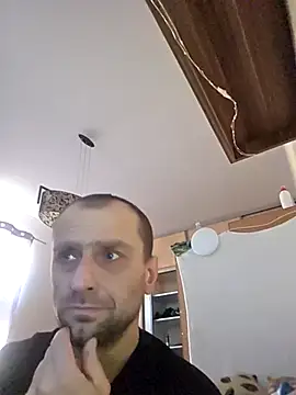 Roman0798 online show from 12-19-25, 11:06