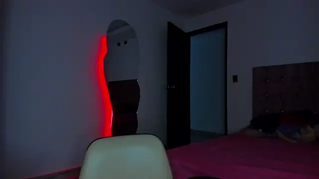 cora 22 online show from 04-17-26, 02:25