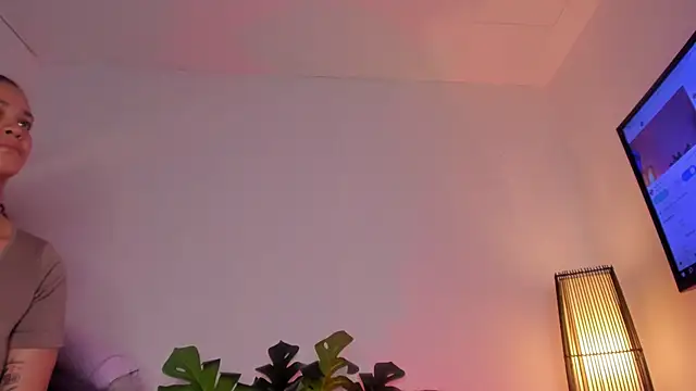 Snapshot of swt_kahia chatting on 02-27-26, 04:01 swt kahia online show from 02-27-26, 04:01