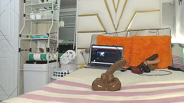 SexyyNana online show from 04-10-26, 02:50