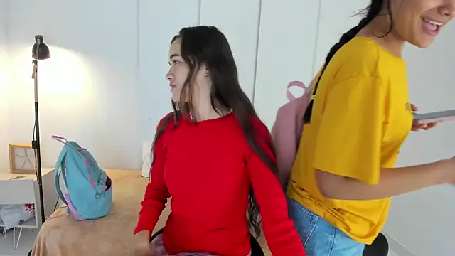 Snapshot of sexychanell_18 chatting on 01-14-25, 12:35 sexychanell 18 online show from 01-14-25, 12:35