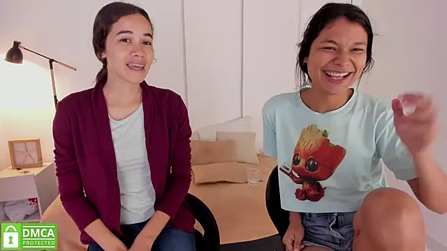 Snapshot of sexychanell_18 chatting on 01-19-25, 12:50 sexychanell 18 online show from 01-19-25, 12:50