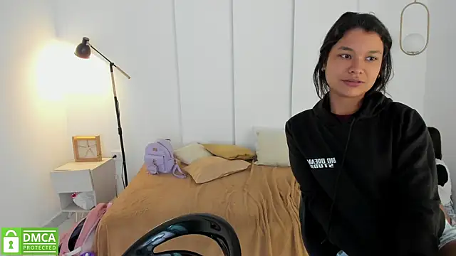 Snapshot of sexychanell_18 chatting on 02-03-25, 03:49 sexychanell 18 online show from 02-03-25, 03:49