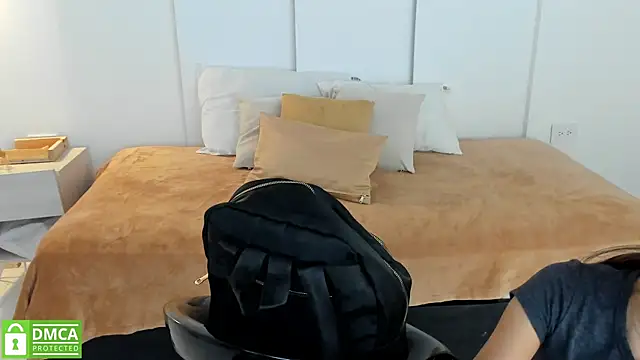 Snapshot of sexychanell_18 chatting on 03-02-25, 12:32 sexychanell 18 online show from 03-02-25, 12:32