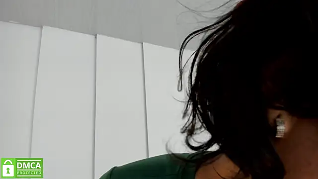 Snapshot of sexychanell_18 chatting on 03-07-25, 06:54 sexychanell 18 online show from 03-07-25, 06:54