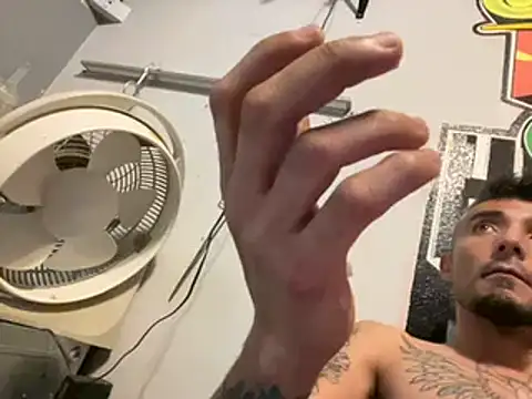 Snapshot of DarkHorse89 chatting on 12-16-24, 10:34 DarkHorse89 online show from 12-16-24, 10:34