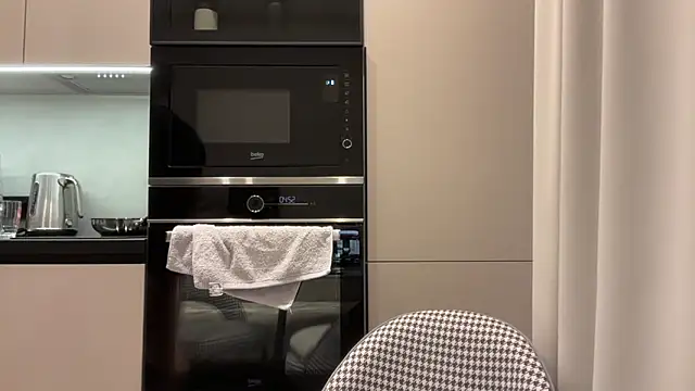 Bear bear  online show from 11-22-25, 11:31