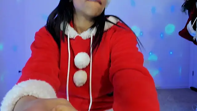 Snapshot of victoriachicas chatting on 12-25-24, 04:54 victoriachicas online show from 12-25-24, 04:54