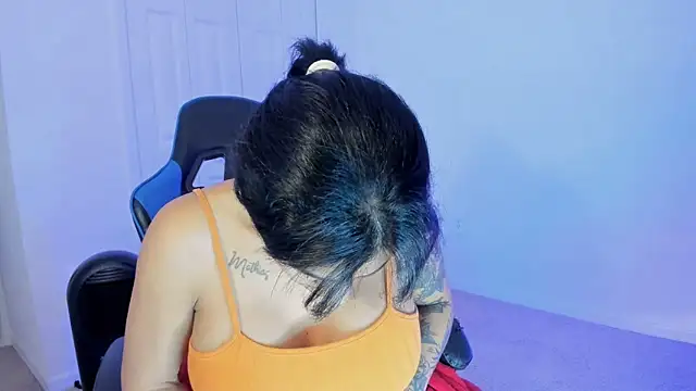 Snapshot of victoriachicas chatting on 01-19-25, 12:49 victoriachicas online show from 01-19-25, 12:49