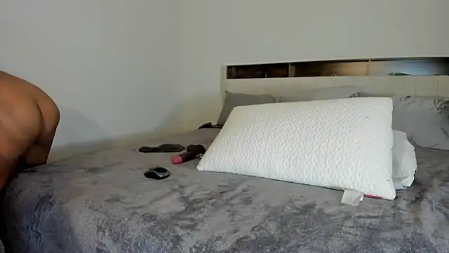 Snapshot of victoriachicas chatting on 03-12-25, 07:24 victoriachicas online show from 03-12-25, 07:24