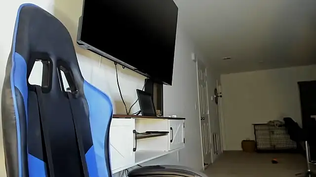 Snapshot of victoriachicas chatting on 10-07-25, 06:21 victoriachicas online show from 10-07-25, 06:21