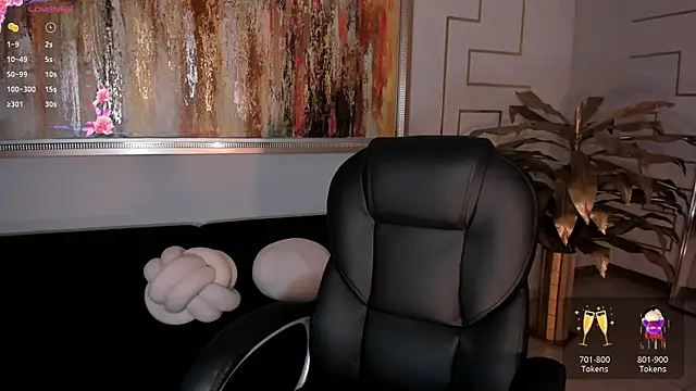 JuanitaClay online show from 11-20-25, 12:05