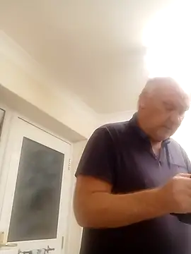 Snapshot of bigboy197311 chatting on 11-08-25, 12:22 bigboy197311 online show from 11-08-25, 12:22