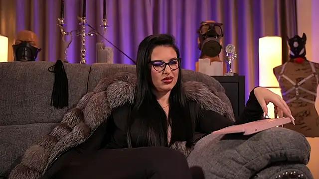Snapshot of kelly_kent chatting on 01-01-25, 04:50 kelly kent online show from 01-01-25, 04:50