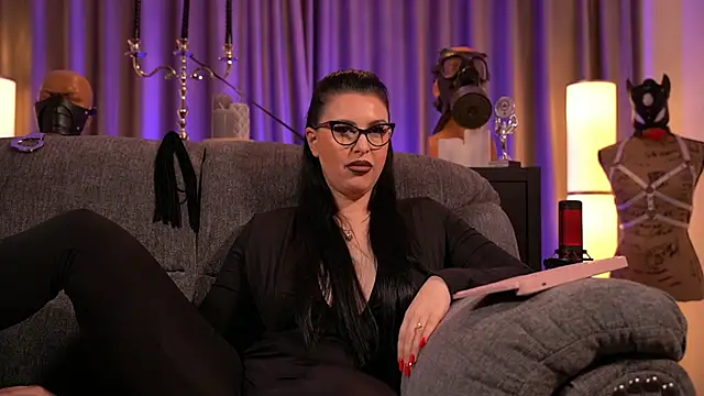 Snapshot of kelly_kent chatting on 01-11-25, 10:29 kelly kent online show from 01-11-25, 10:29