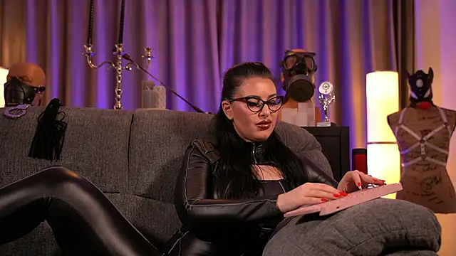 Snapshot of kelly_kent chatting on 01-18-25, 01:08 kelly kent online show from 01-18-25, 01:08