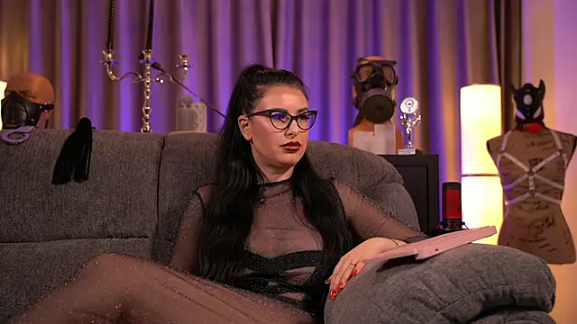 Snapshot of kelly_kent chatting on 01-19-25, 01:10 kelly kent online show from 01-19-25, 01:10