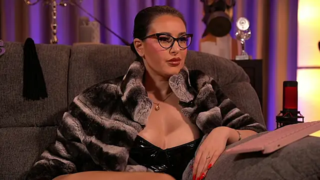 Snapshot of kelly_kent chatting on 01-25-25, 01:54 kelly kent online show from 01-25-25, 01:54