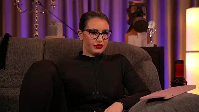 Snapshot of kelly_kent chatting on 02-02-25, 01:45 kelly kent online show from 02-02-25, 01:45