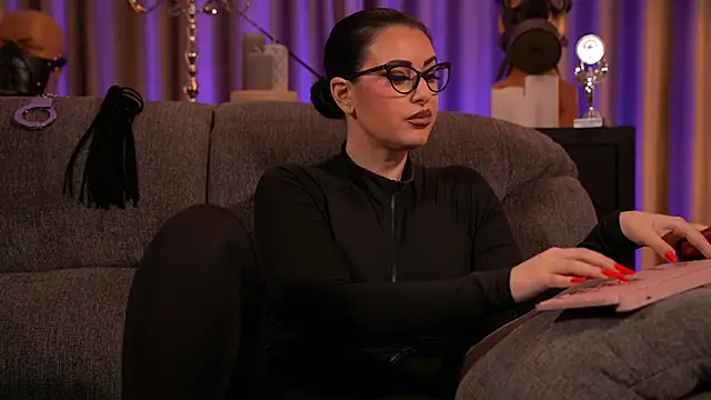 Snapshot of kelly_kent chatting on 03-03-25, 04:47 kelly kent online show from 03-03-25, 04:47