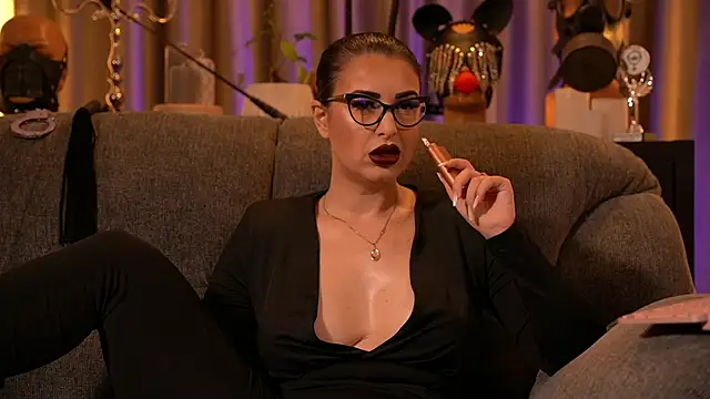 Snapshot of kelly_kent chatting on 11-27-25, 11:40 kelly kent online show from 11-27-25, 11:40