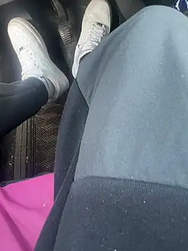 Pardalin112 online show from 04-18-26, 08:29