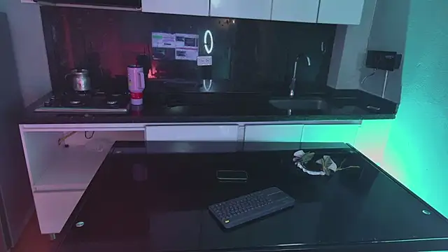 Snapshot of Scarlett_collins02 chatting on 01-13-25, 07:32 Scarlett collins02 online show from 01-13-25, 07:32