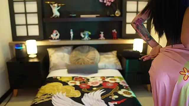 Snapshot of Scarlett_collins02 chatting on 11-11-25, 12:32 Scarlett collins02 online show from 11-11-25, 12:32