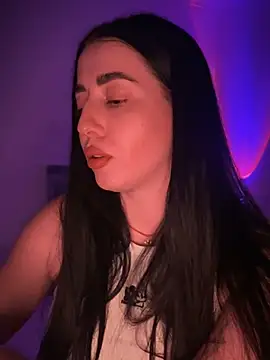 Emylia online show from 02-27-25, 01:05