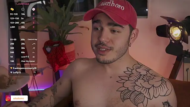 Snapshot of Arkaikomz chatting on 02-23-25, 01:57 Arkaikomz online show from 02-23-25, 01:57