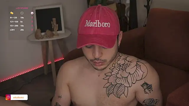 Snapshot of Arkaikomz chatting on 03-08-25, 10:34 Arkaikomz online show from 03-08-25, 10:34