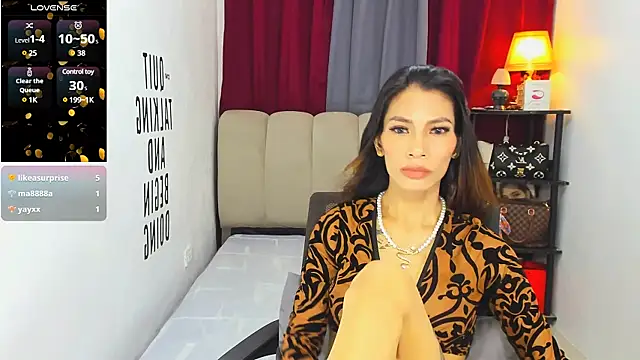 Snapshot of Trixie_Mattel21 chatting on 03-11-25, 04:54 Trixie Mattel21 online show from 03-11-25, 04:54